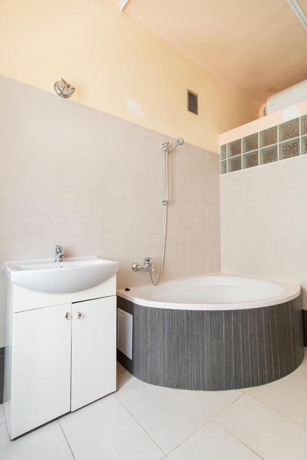 Spacious Apartments Zyblikiewicza Street 크라쿠프 외부 사진